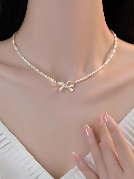 Bow Shape Pearl Pendant Necklace for Women
